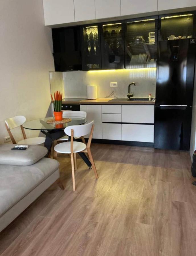 Lovely Loft 1-Bedroom In The Heart Of Tirana Exterior foto